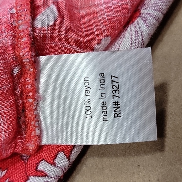 SO Size L Berry Red/Pink with White Floral Tie and Button Front Blouse - Picture 12 of 12